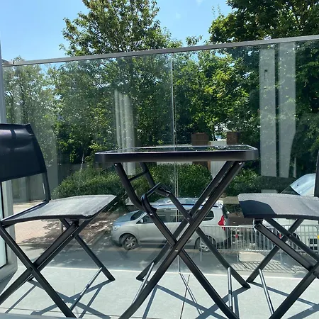Apartment St - Park View - High End *