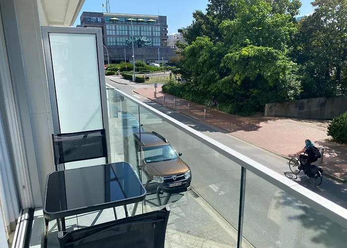 Apartment St - Park View - High End *